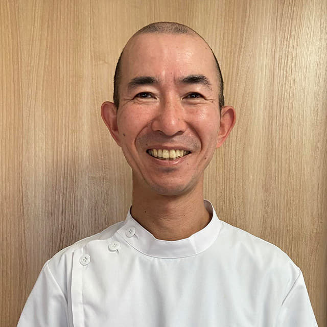 粟野　直　柔道整復師　みどりヶ丘整骨院所属